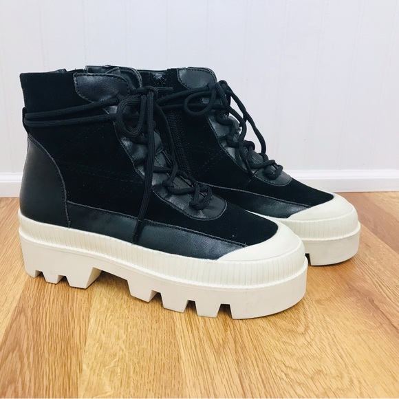 GIANNI BINI Black Leather Platform Ankle Boot Bootie Lug Sole Sneaker Size 7 New - Picture 2 of 15